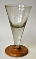 Pegasus – Kunst 
- Antik - 
Design 
presents: 
Dirty Work 
glass on a 
wooden base, 
19th century 
Denmark.
