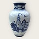 Moster Olga - 
Antik og Design 
presents: 
Royal 
Copenhagen
Tranquebar
Vase
#4011/ 1202
*DKK 1500