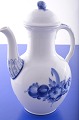 Klits Antik 
presents: 
Royal 
Copenhagen Blue 
flower braided 
Coffee pot 8189