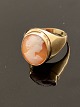 14 carat gold 
ring with came