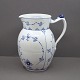 Royal 
Copenhagen, 
musselmalet 
riflet 
porcelæn; Kande 
med ...