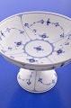 Klits Antik 
presents: 
Royal 
Copenhagen Blue 
fluted plain 
Cake dish 22