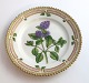 Lundin Antique 
presents: 
Royal 
Copenhagen, 
Flora Danica. 
Cake plate. 
Design # 3552. 
Diameter 14 cm. 
(1 ...