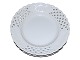 Antik K 
presents: 
White 
curved
Full Lace 
plate 21 cm.