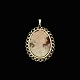 Bestik.dk presents: 14k Gold Cameo Pendant.