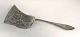 Lundin Antique 
präsentiert: 
Toug. P. 
Hertz. 
Spargelspaten. 
Länge 24 cm. 
Hergestellt 
1898.
