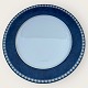 Moster Olga - 
Antik og Design 
presents: 
Pillivuyt
Maeva Decor
Round dish
*DKK 275