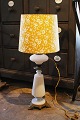 K&Co. presents: 
Antique, 
19th century 
table lamp in 
white opal 
glass with 
bronze 
fittings...