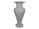 Antik K 
presents: 
Royal 
Copenhagen
Large, white 
Hetsch vase 
from 1850