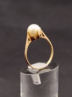 8 karat guld ring med ægte perle