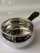 Cocotte, bowl with handle in sterling silver
Designed by F. Hingelberg Anno 1935