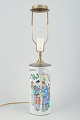 Kinesisk 
porcelænsbordlampe 
af 
cylinderformet 
vase. Sen ...