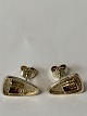 Antik Huset 
præsenterer: 
Øreringe i 
14 karat guld.
Måler 1,4 x 
1,0 cm.