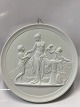 Royal Copenhagen Bisquit platte af Thorvaldsen "Barndom og Forår." 14 cm.