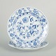 L'Art presents: 
Meissen, 
Blue Onion
2 lunch 
plates, early 
20th century.