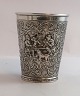 Lundin Antique 
presents: 
Holland, 
Amsterdam (A). 
Silver goblet. 
Height 8 cm. 
Diameter 6.5 
cm.