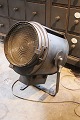 K&Co. presents: 
Old French 
projector of 
the brand 
"Cremer-Paris" 
from the 40s...