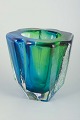 L'Art presents: 
Göran 
Wärff for Kosta 
Boda
Vase, 1970s.