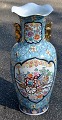 Stor kinesisk 
gulv prydvase i 
porcelæn, 20. 
årh.