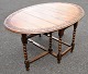 Pegasus – Kunst 
- Antik - 
Design 
presents: 
English 
gateleg table 
in oak, 19th 
century.
