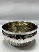Antik Huset 
presents: 
Silver 
bowl hammered
Dimensions 7.5 
x 16 cm
Produced 1915