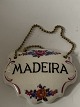 Antik Huset 
presents: 
Bottle / 
Decanter 
Madeira sign
Size 7 x 5.5 
cm.
