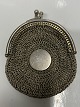 Antik Huset 
presents: 
Sterling 
silver purse
Length 6.5 cm