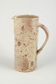 L'Art presents: 
European 
studio potter
Pitcher, 
1980s.
