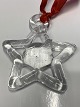 Glass hanging poinsettia, Bertil Vallien, Kosta Boda.
Size 8 x 6.5 cm.