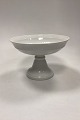 Danam Antik 
presents: 
Royal 
Copenhagen 
White Fan 
Footed Bowl No. 
11549