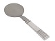 Antik K 
præsenterer: 
Georg 
Jensen Relief
Tarteletspade 
19,8 cm.