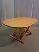 Antik Pjot 
præsenterer: 
Sofabord
 Kr. 1650,-