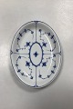 Danam Antik 
presents: 
Royal 
Copenhagen Blue 
Fluted Plain 
Salad or Cake 
Dish No. 24