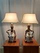 Antik Pjot 
præsenterer: 
2 
Bordlamper
 Kr. 1800,-