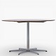 Roxy Klassik presents: Arne Jacobsen / Fritz Hansen.Dining table with round rosewood top on a six-legged ...