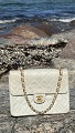 Vintage de France presents: "Timeless/Classique" leather handbag.