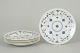 L'Art præsenterer: Sæt af seks frokosttallerkener i blåmalet musselstil fra Churchill Staffordshire.