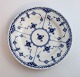 Lundin Antique præsenterer: Royal Copenhagen. Musselmalet, halvblonde. Kagetallerken. Model 574. Diameter 17 ...