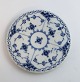 Lundin Antique presents: Royal Copenhagen. Blue fluted, half lace. Heating pad. Model 736. Diameter 13 cm. ...