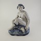Kinnerup Antik & Porcelæn præsenterer: L. Hjorth FigurStentøj23 cm