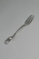 Danam Antik præsenterer: Georg Jensen Sterling Sølv Magnolia Kagegaffel No. 43