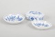 L'Art presents: Meissen Blue Onion, lidded box and two small dishes.