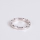 Osted Antik & Design præsenterer: Ole Lynggaard Ring 14 Karat hvidguld med hjerter og indgravet "Forever Love"