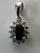 Vedhæng, med blå safir og indlagte Diamanter, i 14 karat ...