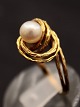 Middelfart Antik presents: 14 carat gold ring with genuine pearl