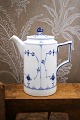 K&Co. presents: Rare coffee pot in Blue Fluted from Royal Copenhagen.1/372. Hairline crack in the lid !