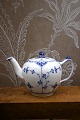 K&Co. presents: Small teapot in Blue Fluted Half Lace from Royal Copenhagen.RC#1/609. from 1898-1923...