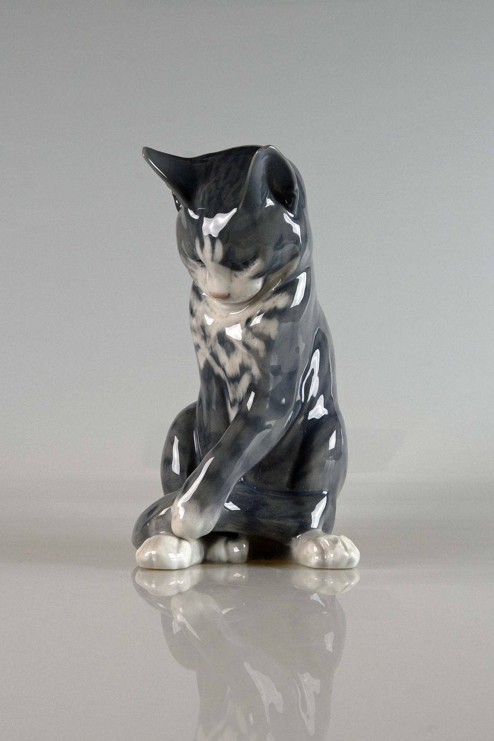 Kinnerup & Porcelæn - Copenhagen figur * Siddende kat
