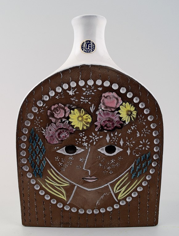 Mari Simulson vase in ceramics. Upsala Ekeby.
