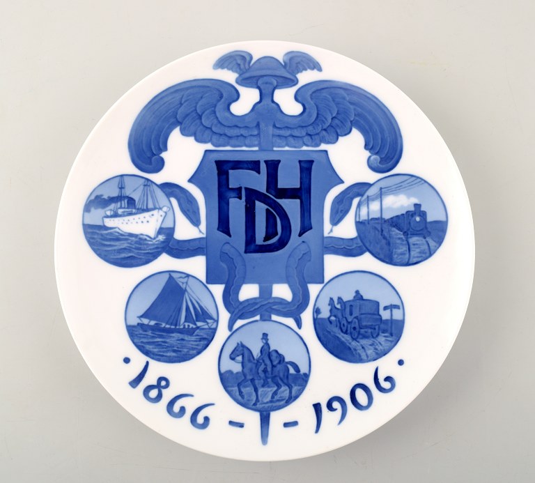 Sjælden Royal Copenhagen erindrings/jubilæumsplatte.
FDH 1866-1906.